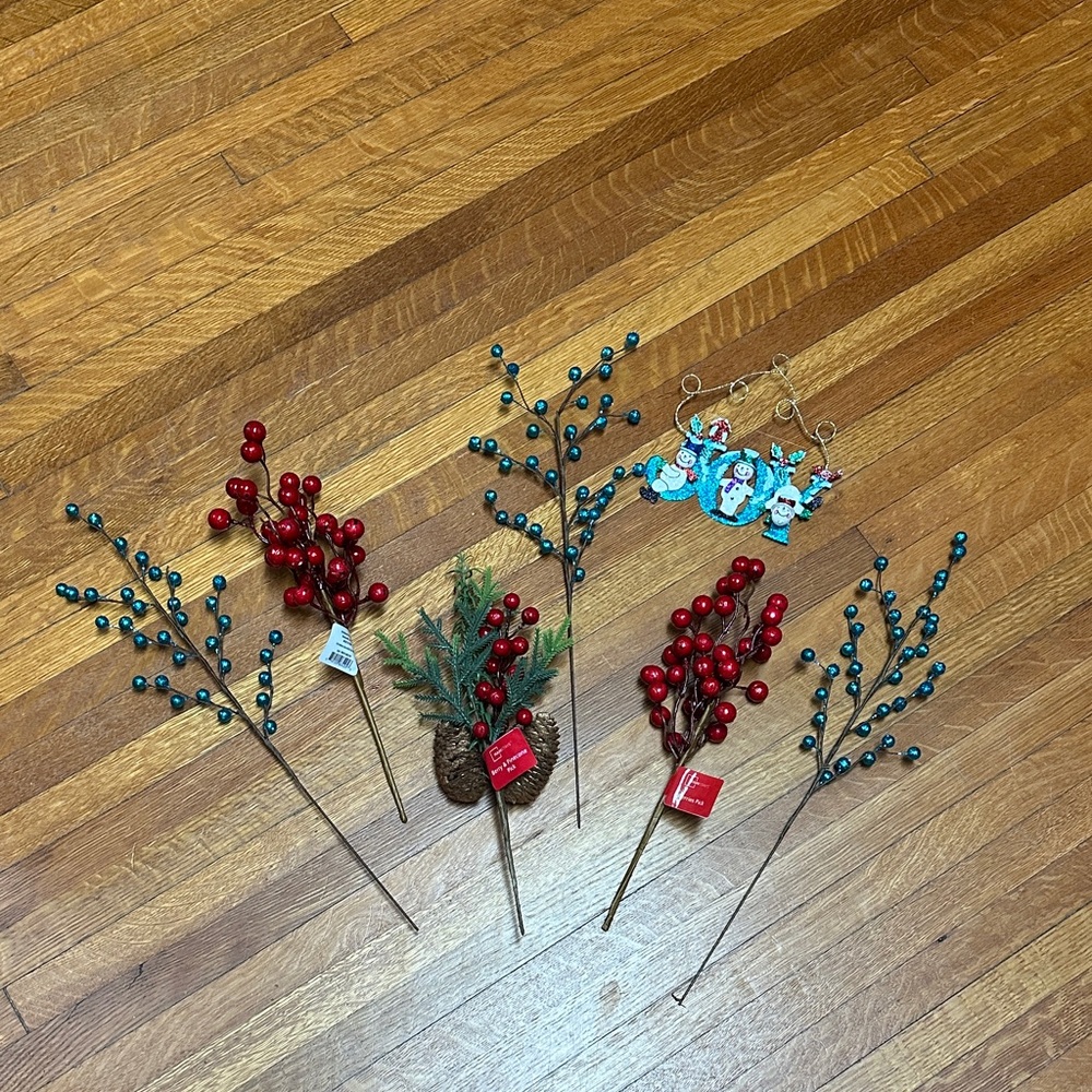 Mainstays Red and Teal Faux Berry Picks